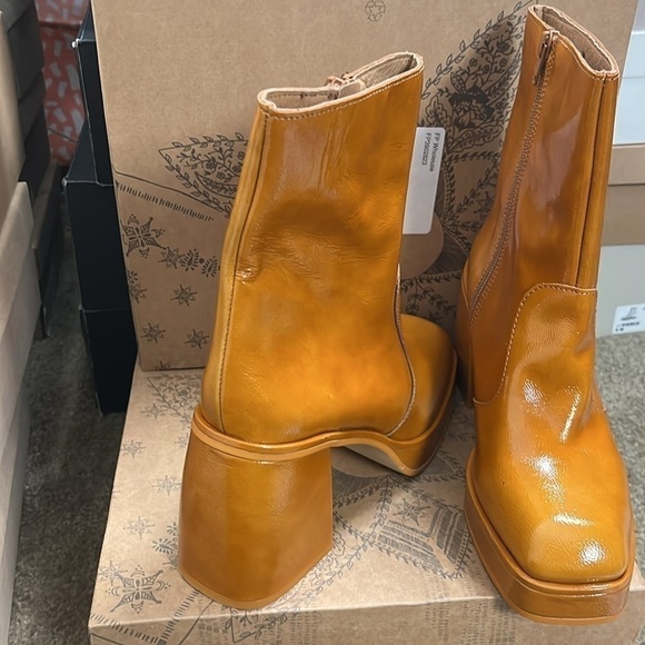 Free People Ruby Shine Platform Boot in Sedona - Picture 5 of 6